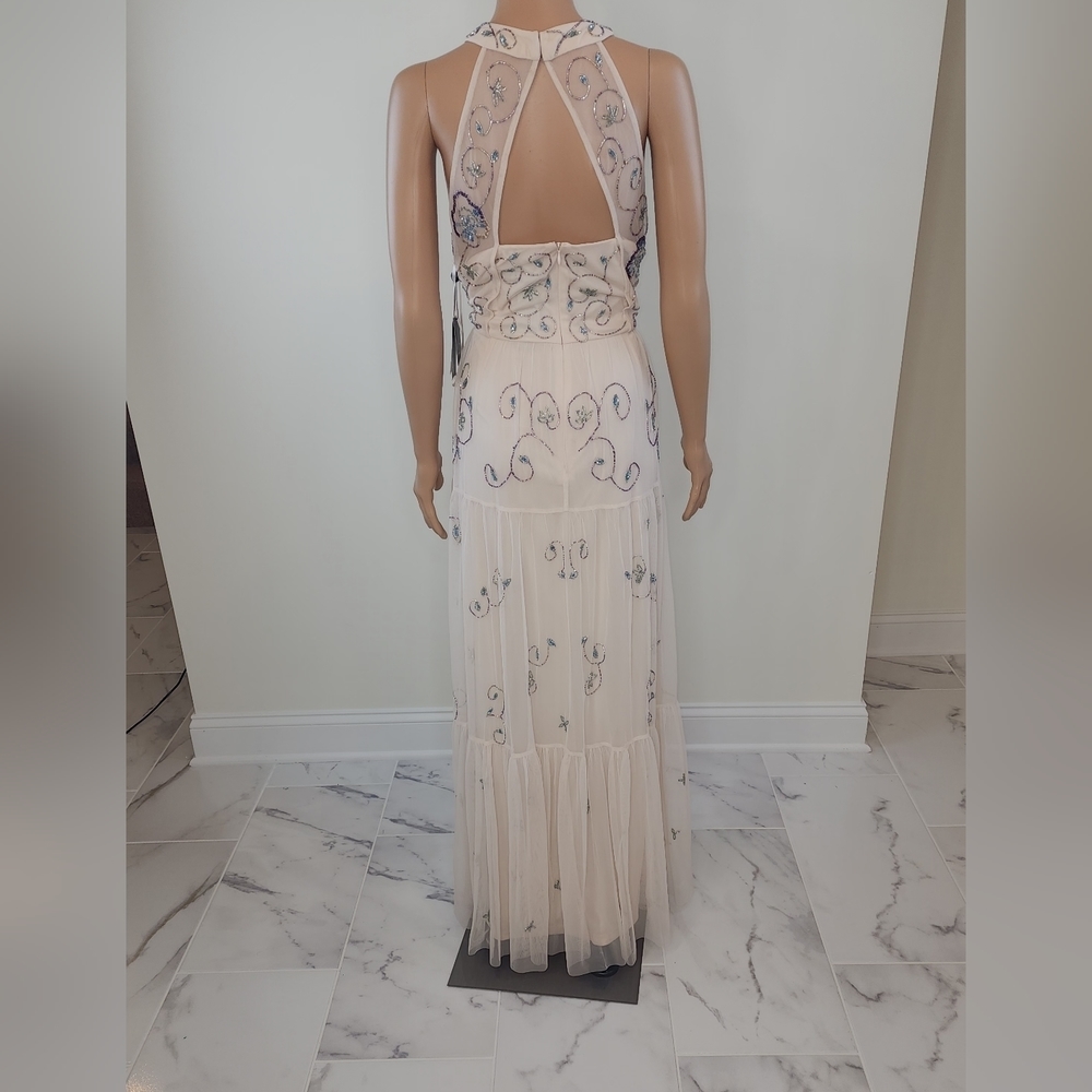 Adrianna Papell Sleeveless Halter Neck Beaded Mesh Keyhole Back Detail - Picture 6 of 12